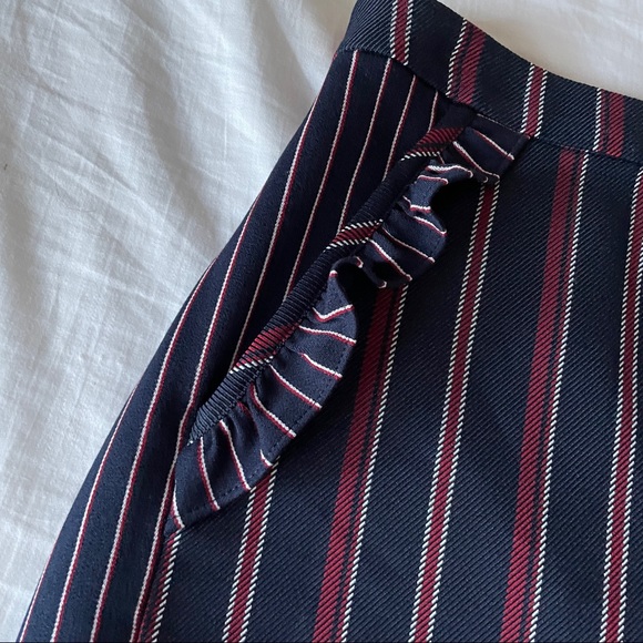 NWT BCBGeneration Striped Ruffle Pocket Mini Skirt Size 10 - Picture 9 of 10